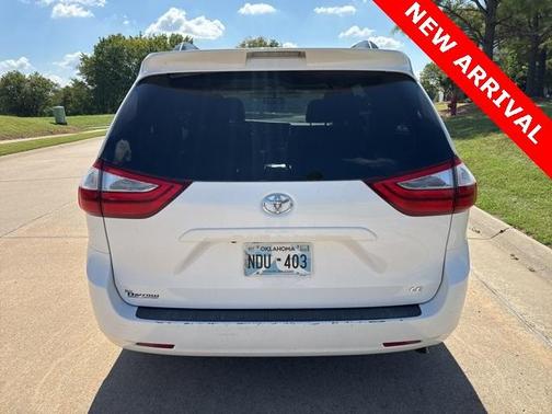 2015 Toyota Sienna LE