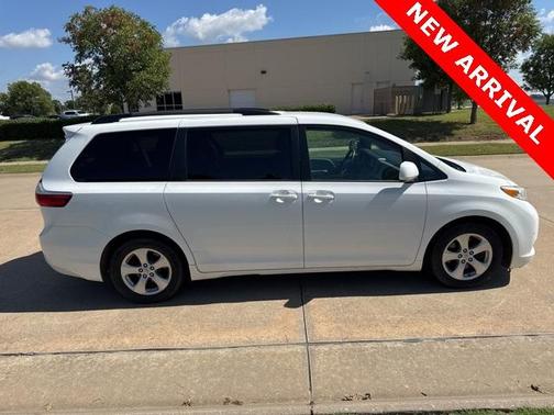2015 Toyota Sienna LE