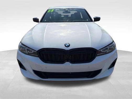 Mineral White Metallic 2023 BMW 330 i