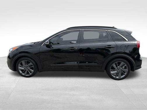 Aurora Black 2017 Kia Niro EX