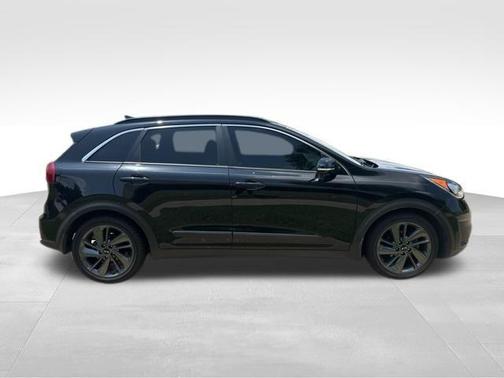 Aurora Black 2017 Kia Niro EX