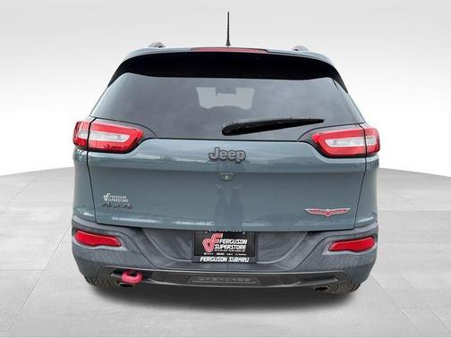 Anvil Clearcoat 2015 Jeep Cherokee Trailhawk