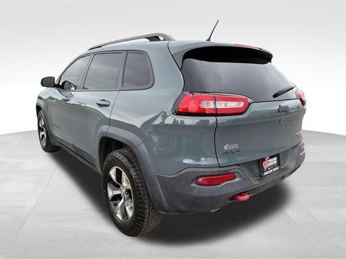 Anvil Clearcoat 2015 Jeep Cherokee Trailhawk
