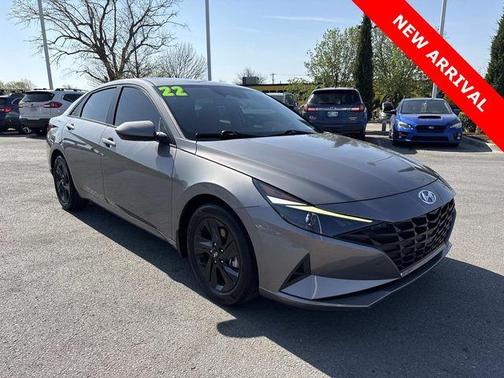 2022 Hyundai ELANTRA SEL