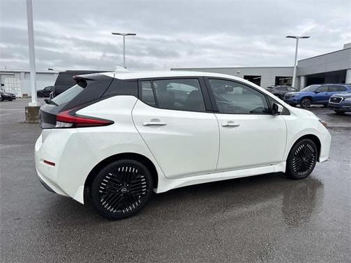 2023 Nissan Leaf SV PLUS