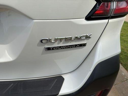 Crystal White Pearl 2021 Subaru Outback Touring XT