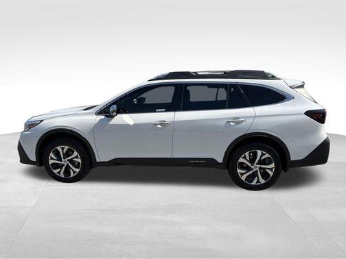 Crystal White Pearl 2021 Subaru Outback Touring XT