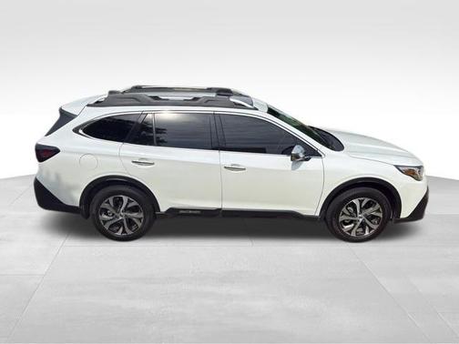 Crystal White Pearl 2021 Subaru Outback Touring XT