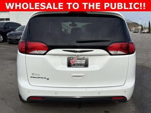 Bright White Clearcoat 2018 Chrysler Pacifica Touring Plus