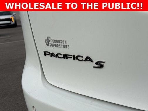 Bright White Clearcoat 2018 Chrysler Pacifica Touring Plus