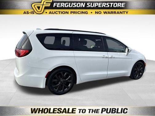 Bright White Clearcoat 2018 Chrysler Pacifica Touring Plus