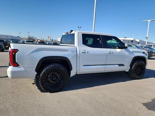2024 Toyota Tundra Hybrid Platinum