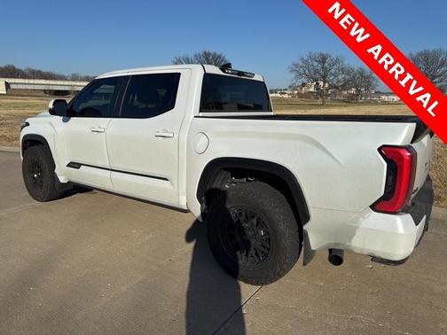 2024 Toyota Tundra Hybrid Platinum