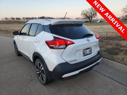 2019 Nissan Kicks SR