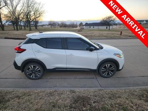 2019 Nissan Kicks SR