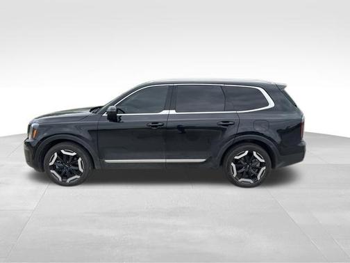 Ebony Black 2023 Kia Telluride EX