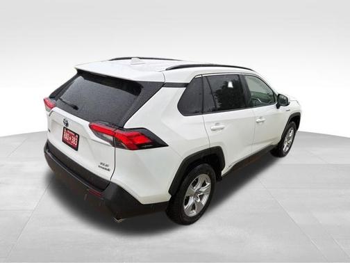 Super White 2019 Toyota RAV4 Hybrid XLE