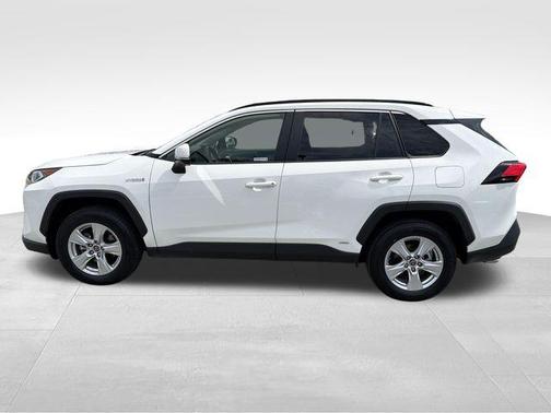 Super White 2019 Toyota RAV4 Hybrid XLE