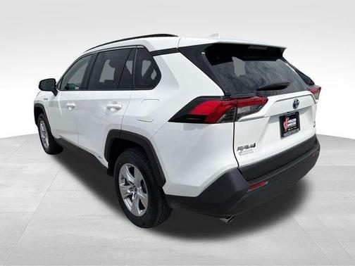 Super White 2019 Toyota RAV4 Hybrid XLE