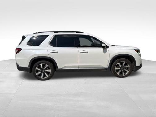 Platinum White Pearl 2023 Honda Pilot Touring