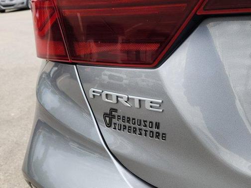 2022 Kia Forte LXS