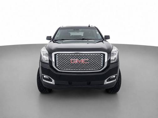 Black 2017 GMC Yukon XL Denali
