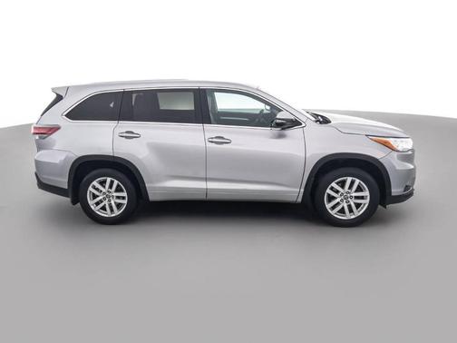Silver 2016 Toyota Highlander LE