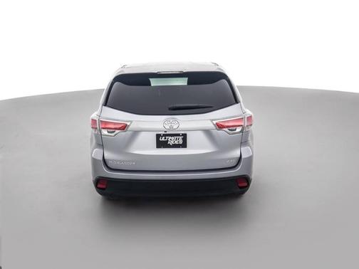 Silver 2016 Toyota Highlander LE