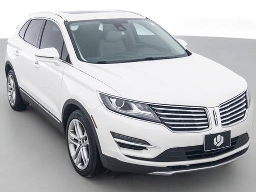 White 2017 Lincoln MKC Reserve