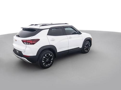 White 2022 Chevrolet Trailblazer LT
