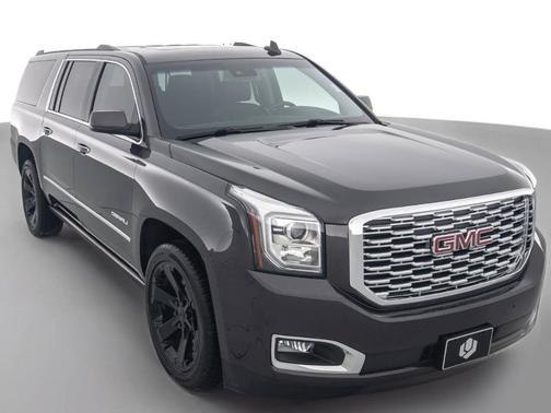 Gray 2018 GMC Yukon XL Denali