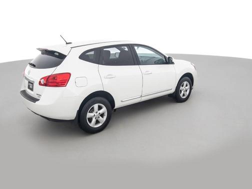 Pearl White 2013 Nissan Rogue S