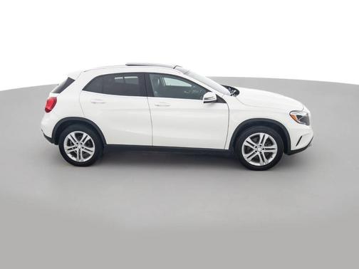 White 2015 Mercedes-Benz GLA-Class GLA 250 4MATIC