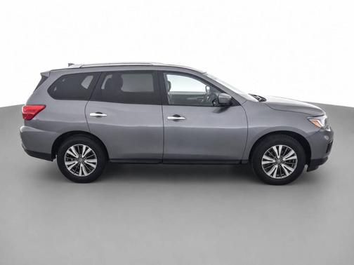 Gray 2019 Nissan Pathfinder SL