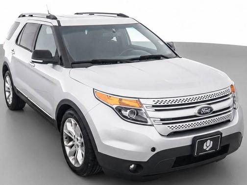 Silver 2013 Ford Explorer XLT