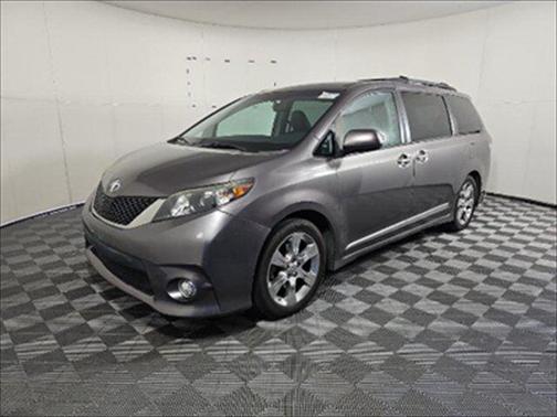 2013 Toyota Sienna SE