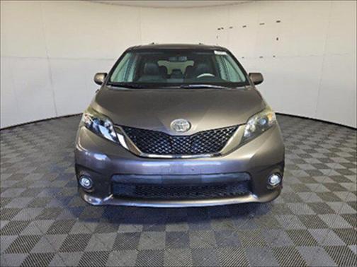 2013 Toyota Sienna SE