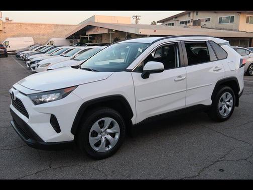 2020 Toyota RAV4 LE