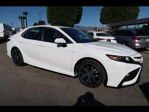 2021 Toyota Camry SE