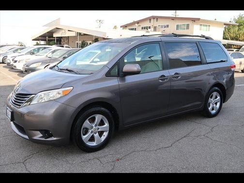 2012 Toyota Sienna LE