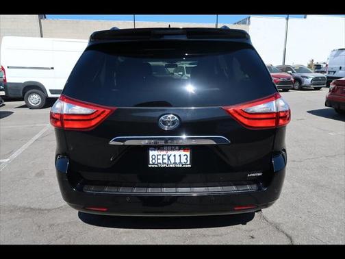 2017 Toyota Sienna Limited Premium