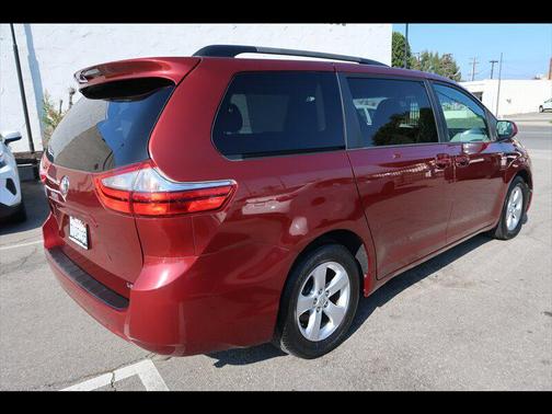 2015 Toyota Sienna LE