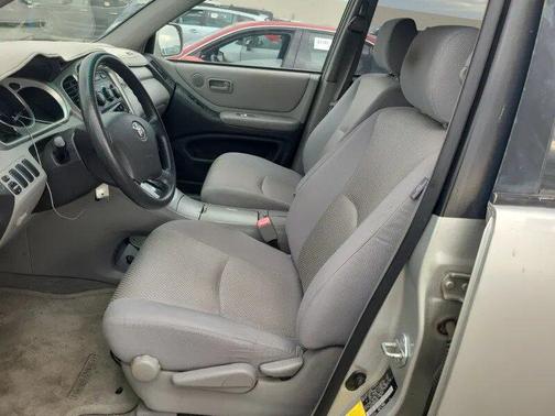 2005 Toyota Highlander Base