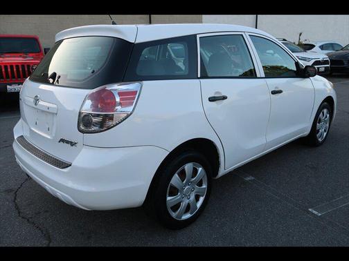 2005 Toyota Matrix Base