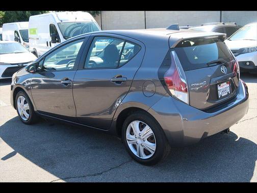 2016 Toyota Prius c Three