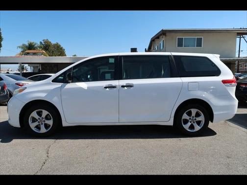 2011 Toyota Sienna LE