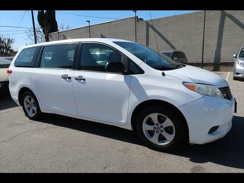 2011 Toyota Sienna LE