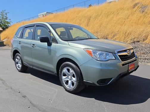 2016 Subaru Forester 2.5i
