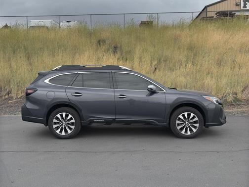 2023 Subaru Outback Touring XT