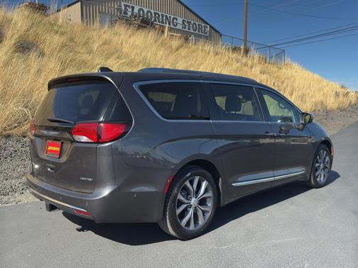 2018 Chrysler Pacifica Limited
